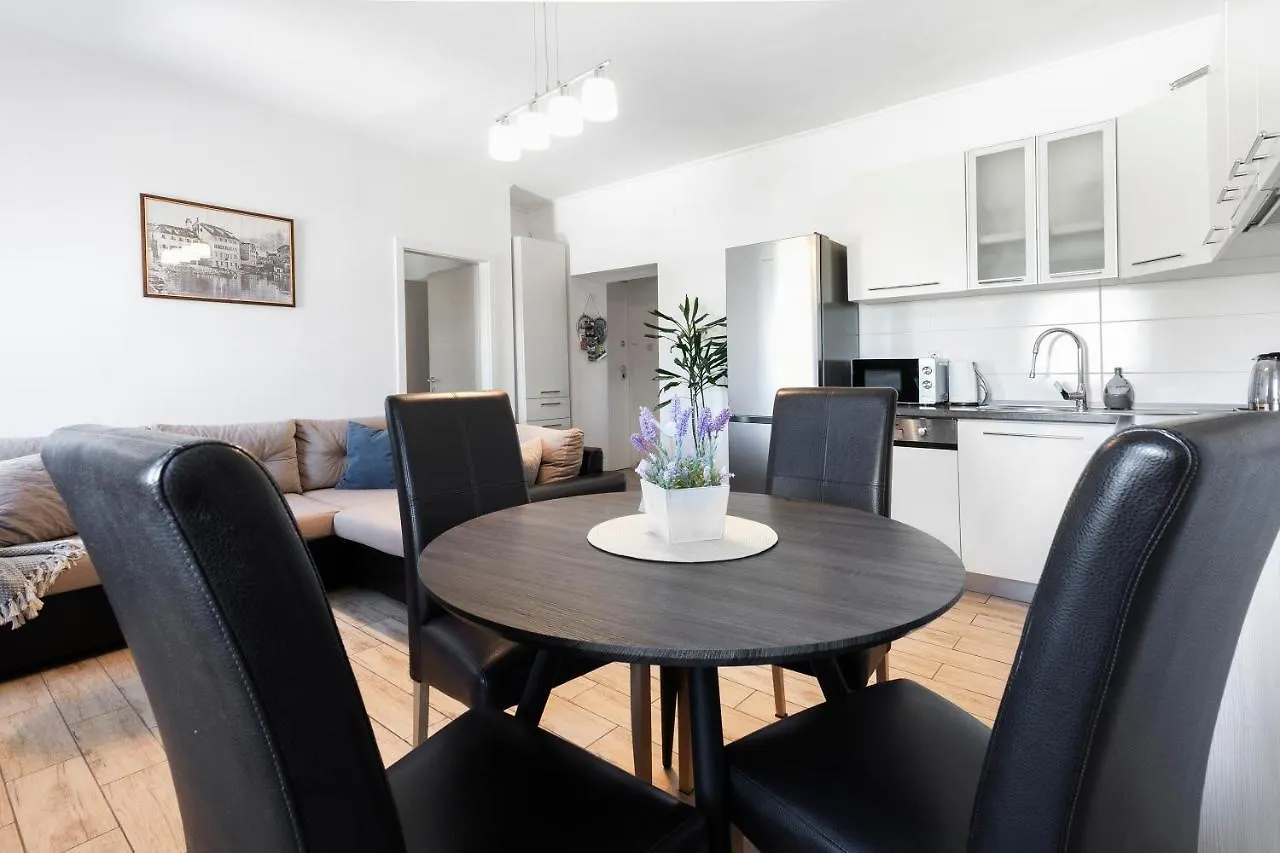 Apartment Feratjer Split