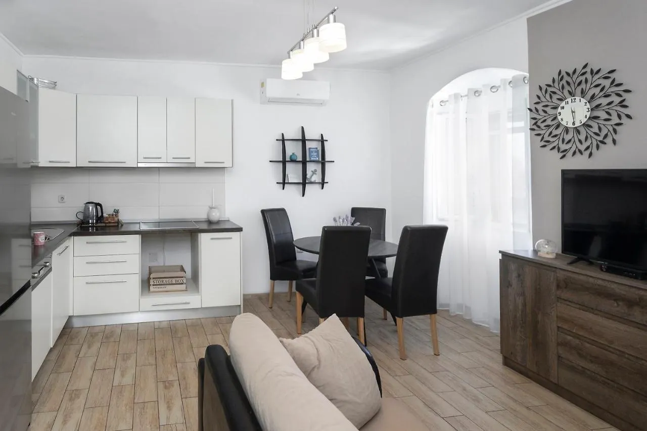 Apartment Feratjer Split