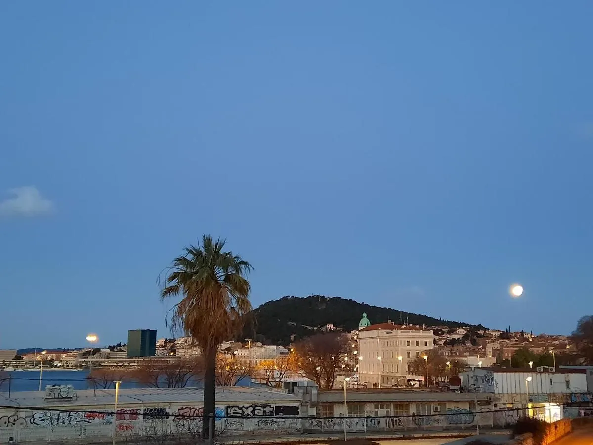 Apartment Feratjer Split